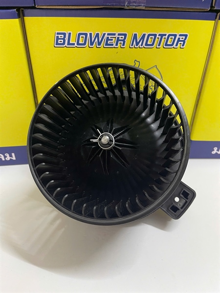 1 QUẠT DÀN LẠNH KIA K3 2012 OM: 97113-B500097113-B5000