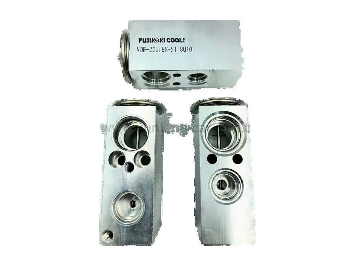 1 VAN VUÔNG FORD FOCUS / KUGA / MERCEDES W204 / W212 2007-2013